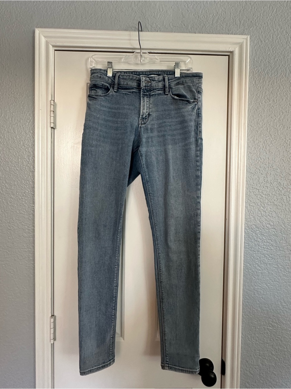Old Navy Women's Skinny Jeans in Light Blue Gray